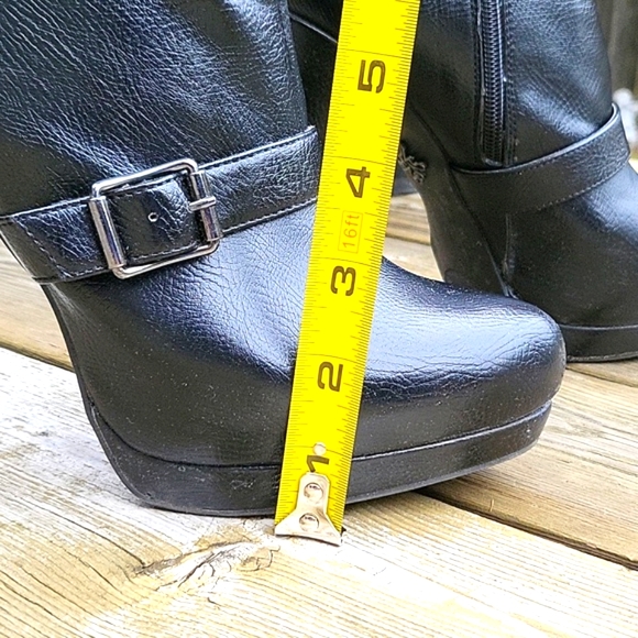 SUPER SEXY Vera Wang Black Ankle Stiletto Boots! 9 - Picture 11 of 15